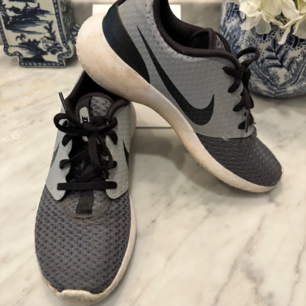 Nike Junior Roshe G Golf Shoes Size 4Y